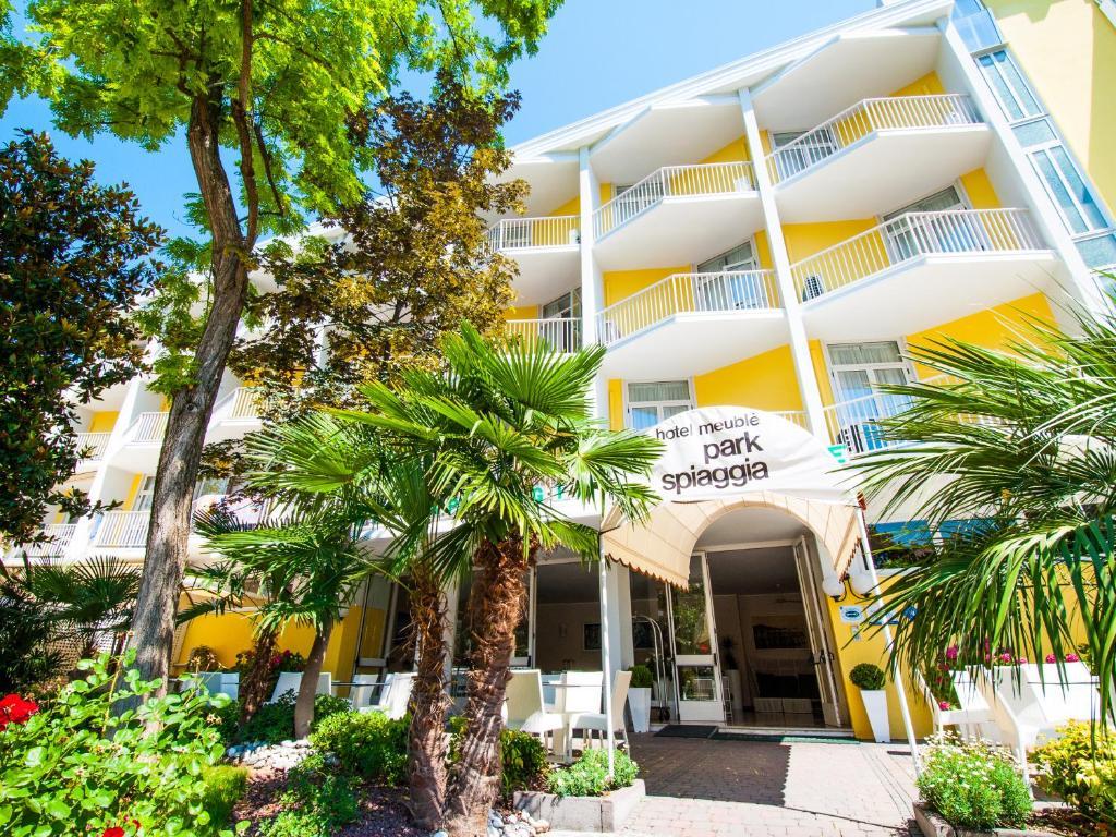 Hotel Park Spiaggia Градо Екстериор снимка