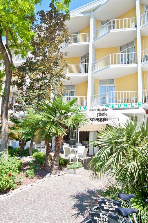 Hotel Park Spiaggia Градо Екстериор снимка